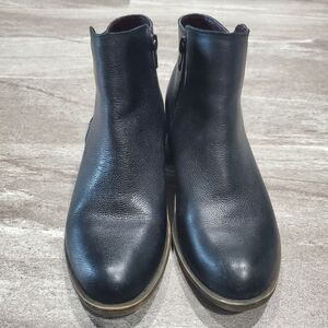 Kensie Leather Ghita Short Ankle Boots Black/7